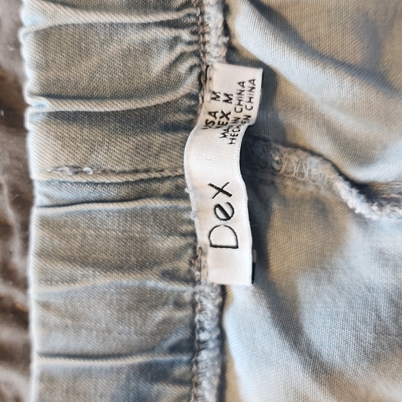 Dex elastic waist shorts size medium - Picture 3 of 4